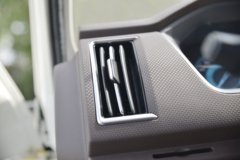江铃 新款顺达 129马力 4X2 3.97米冷藏车(JMT5042XLCXG26)