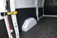 江铃汽车 新全顺 2019款 121马力 3座 2.0T柴油 中顶封闭货车