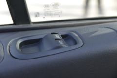 江铃汽车 新全顺 2020款 121马力 6座 短轴 2.0T柴油 中顶多功能商务车