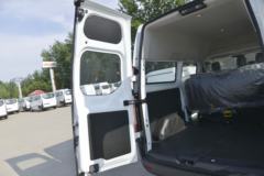 江铃汽车 新全顺 2020款 121马力 6座 短轴 2.0T柴油 中顶多功能商务车