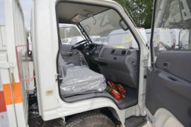 顺达宽体 爆破器材运输车驾驶室图片