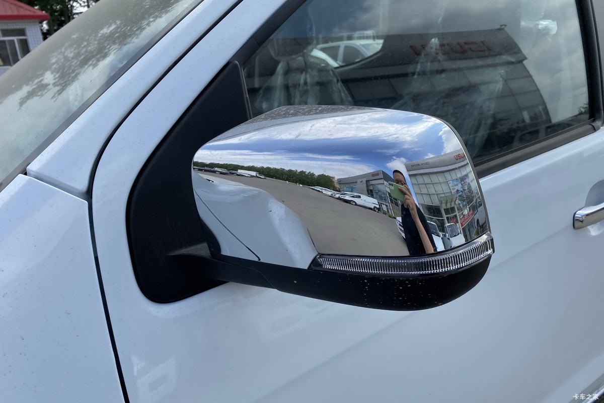 ʮ D-MAX 2019  1.9T  Զ ˫Ƥ()                                                
