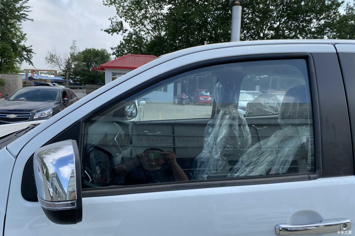 ʮ D-MAX 2019  1.9T  Զ ˫Ƥ()                                                