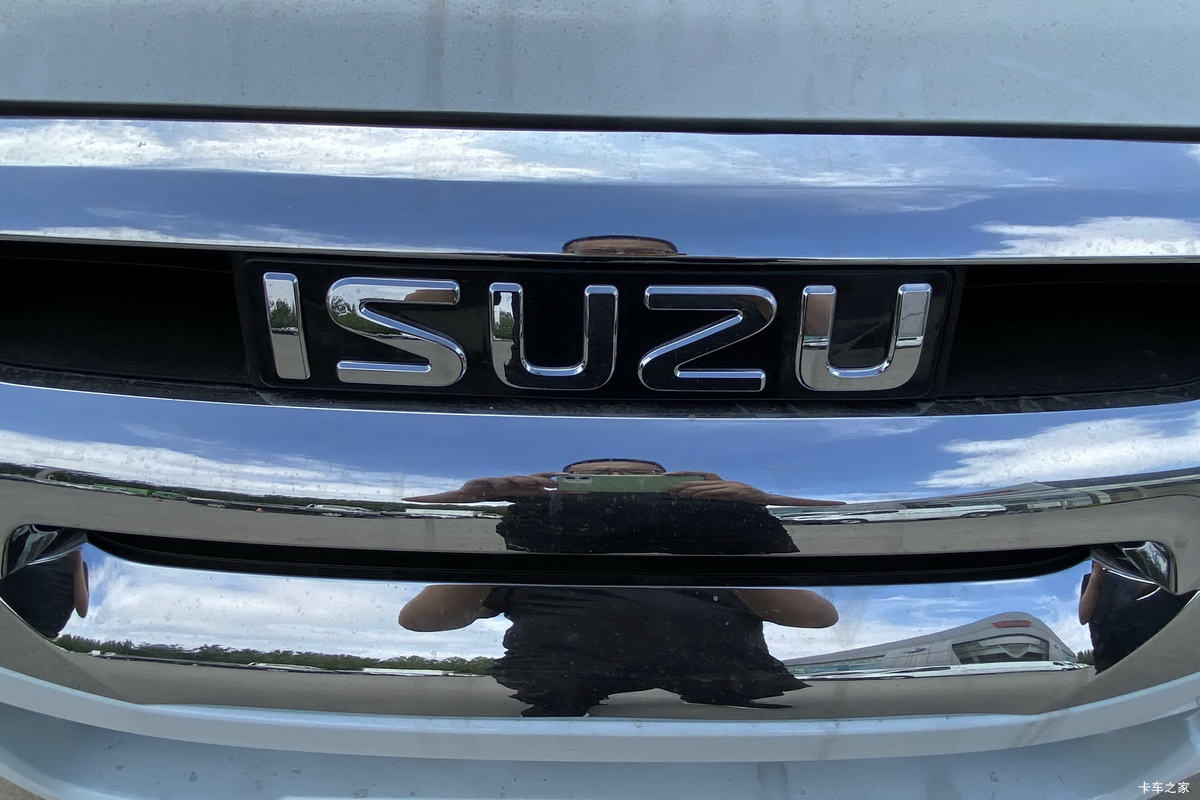 ʮ D-MAX 2019  1.9T  Զ ˫Ƥ()                                                