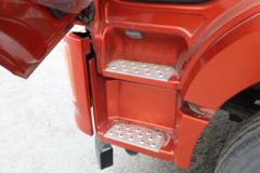 大运 风驰重卡 300马力 8X4 6米自卸车(DYQ3311D5FB)