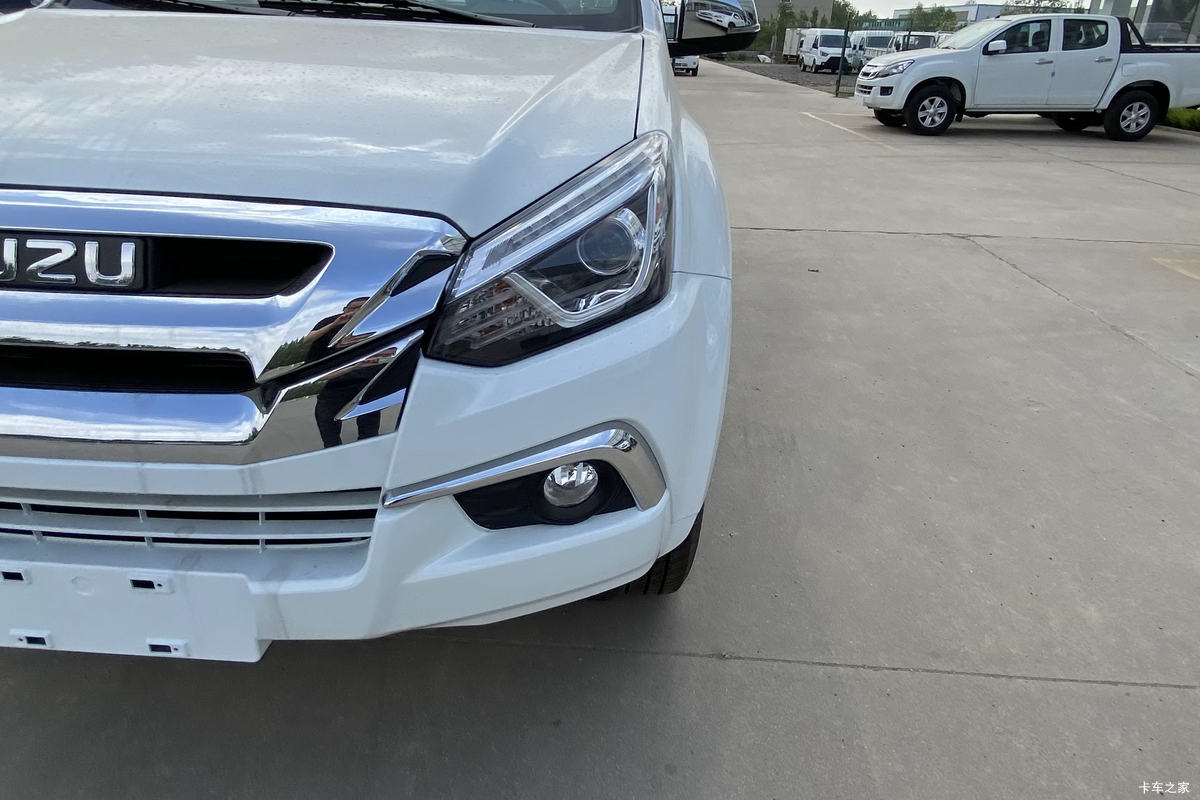 ʮ D-MAX 2019  1.9T  Զ ˫Ƥ()                                                