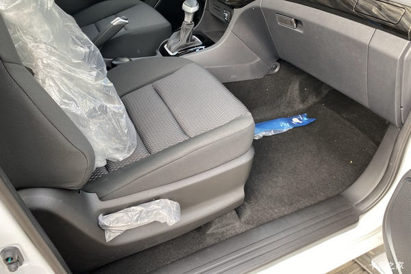 D-MAXƤ��Ȫ���л��ȴ����� �����ߴ�0.2��