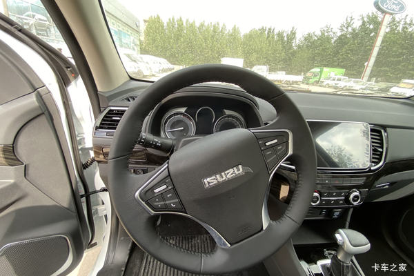 D-MAX皮卡限时促销中 优惠0.07万