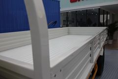 江铃 凯锐 84马力 4.22米单排栏板轻卡(右舵窄体)