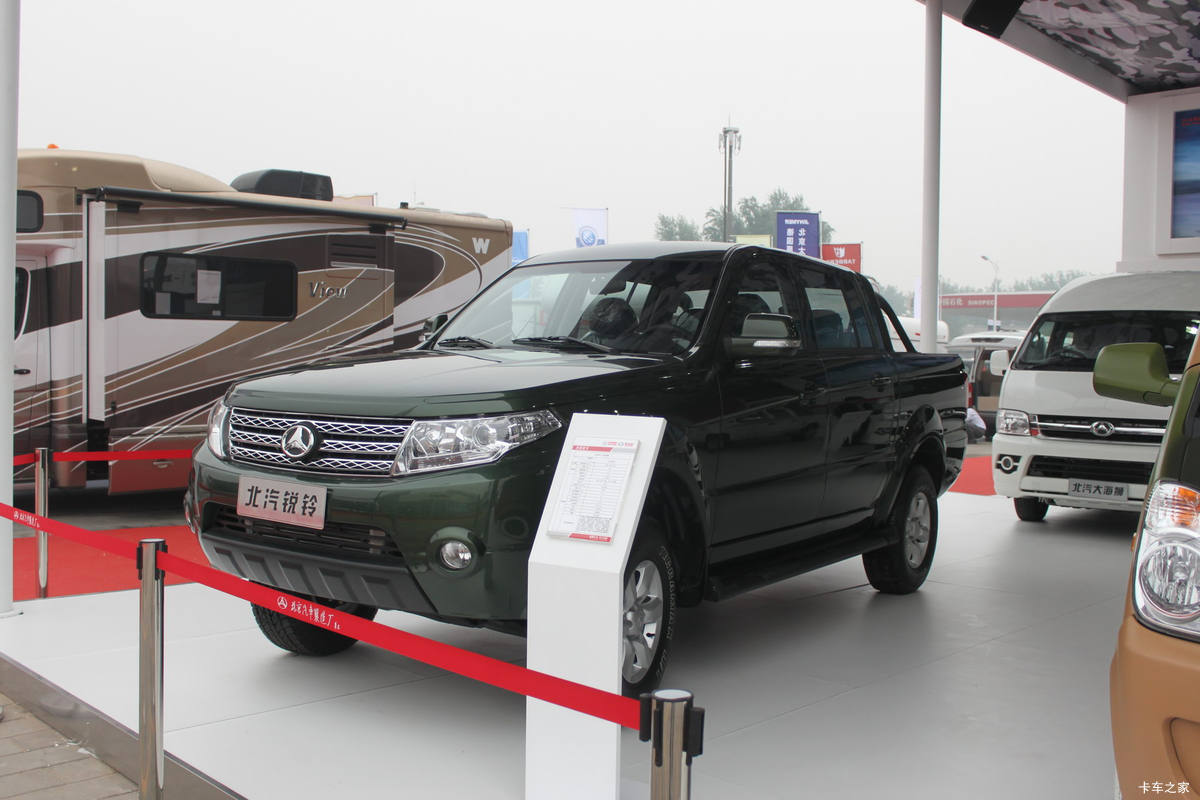 北汽 锐铃 尊贵版 2013款 四驱 2.4L汽油 双排皮卡