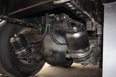 广汽日野 700系列重卡 380马力 8X4 9.6米厢式载货车(YC5310XXYFY2PY)