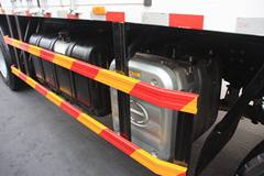 广汽日野 700系列重卡 380马力 8X4 9.6米厢式载货车(YC5310XXYFY2PY)