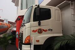 广汽日野 700系列重卡 380马力 8X4 7.6米自卸车(YC3310FY2PW)