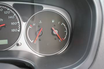 ���� ���� 2012�� ���� 2.8L���� ����Ƥ��(�Ҷ�)ͼƬ