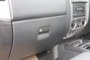 ���� ���� 2012�� ���� 2.8L���� ����Ƥ��(�Ҷ�)ͼƬ