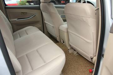 ���� �� 2012�� 2.4L����  ���� ˫��Ƥ��(LX)ͼƬ