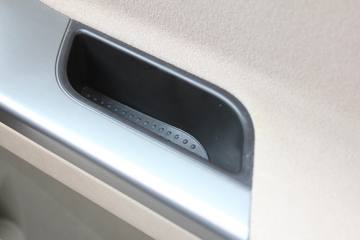 ���� �� 2012�� 2.4L����  ���� ˫��Ƥ��(LX)ͼƬ