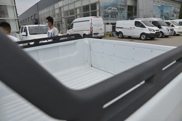 ������ʮ�� ���� 2019�� �ֶ��캽�� 2.5T���� 150���� ���� ˫��Ƥ��ͼƬ