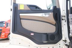 中国重汽 HOWO T5G 340马力 8X4 铝合金运油车(醒狮牌)(SLS5320GYYZ6)