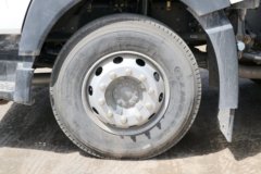 中国重汽 HOWO T5G 340马力 8X4 铝合金运油车(醒狮牌)(SLS5320GYYZ6)