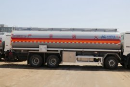 重汽豪沃(HOWO)底盘&nbsp;油罐车上装图片