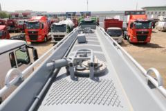 中国重汽 HOWO T5G 340马力 8X4 铝合金运油车(醒狮牌)(SLS5320GYYZ6)