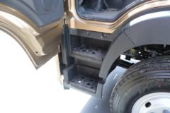 福田 奥铃大黄蜂 210马力 6.1米排半厢式载货车(BJ5166XXY-A3)