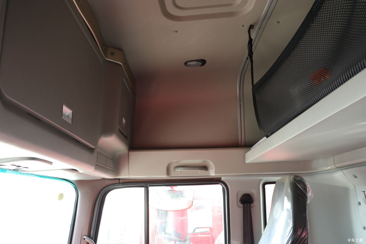 ���� �����K5X�ؿ� 260���� 6X2 9.5����������ʽ�ػ���(HFC5251XYKP1K2D54V)��ʻ��                                               