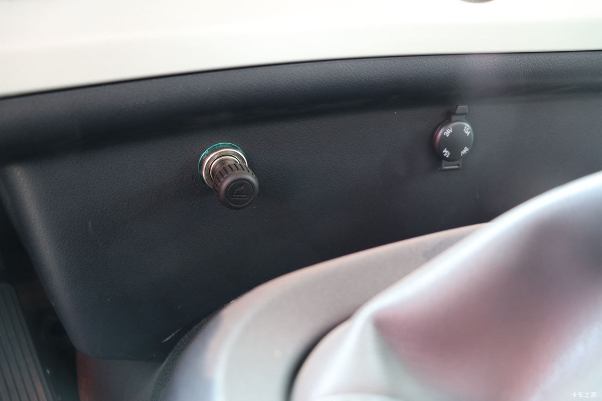 ���� �����K5X�ؿ� 260���� 6X2 9.5����������ʽ�ػ���(HFC5251XYKP1K2D54V)��ʻ��                                               