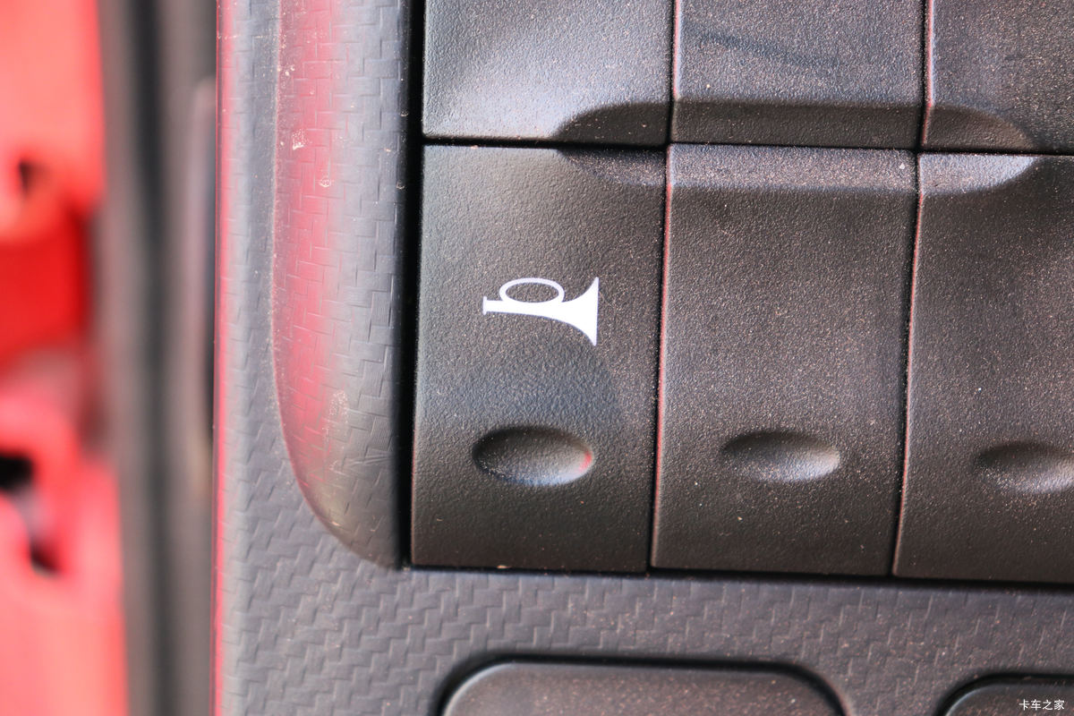 ���� �����K5X�ؿ� 260���� 6X2 9.5����������ʽ�ػ���(HFC5251XYKP1K2D54V)��ʻ��                                               