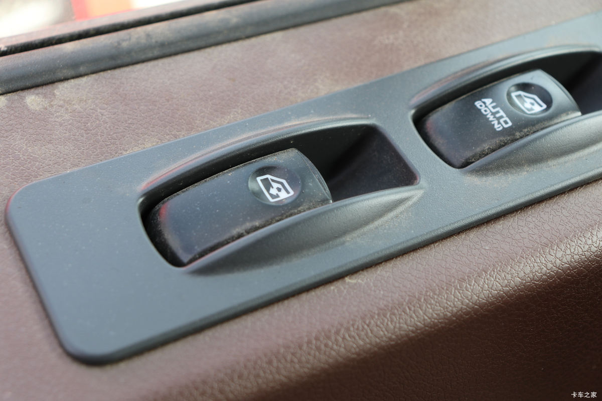 ���� �����K5X�ؿ� 260���� 6X2 9.5����������ʽ�ػ���(HFC5251XYKP1K2D54V)��ʻ��                                               