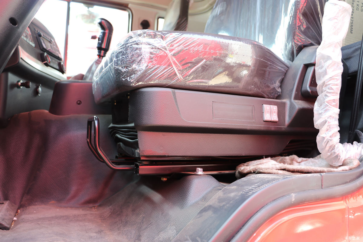 ���� �����K5X�ؿ� 260���� 6X2 9.5����������ʽ�ػ���(HFC5251XYKP1K2D54V)��ʻ��                                               