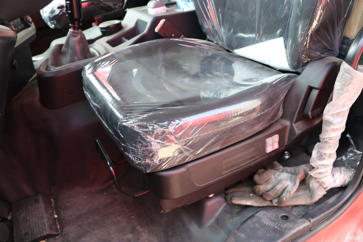 ���� �����K5X�ؿ� 260���� 6X2 9.5����������ʽ�ػ���(HFC5251XYKP1K2D54V)��ʻ��                                               