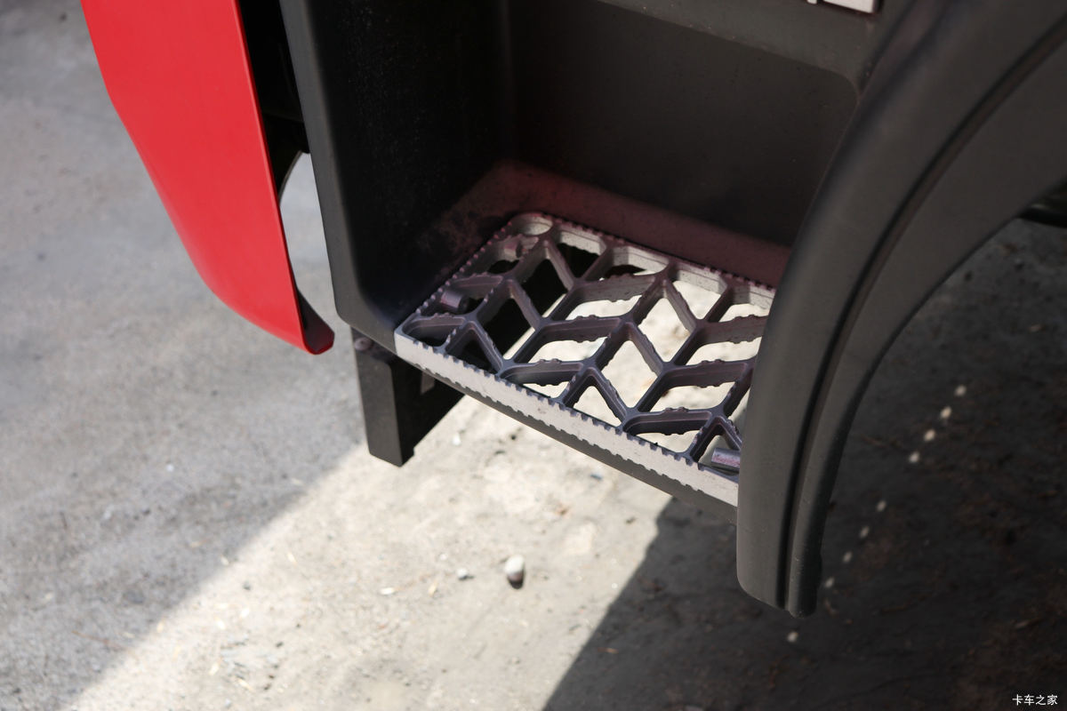 ���� �����K5X�ؿ� 260���� 6X2 9.5����������ʽ�ػ���(HFC5251XYKP1K2D54V)��ʻ��                                               