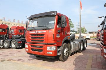 青岛解放 悍V重卡 2.0 350马力 6X4 LNG牵引车(国六)(CA4250P1K15T1NE6A80)