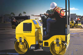 沃尔沃 双钢轮压路机&nbsp;压路机外观图片