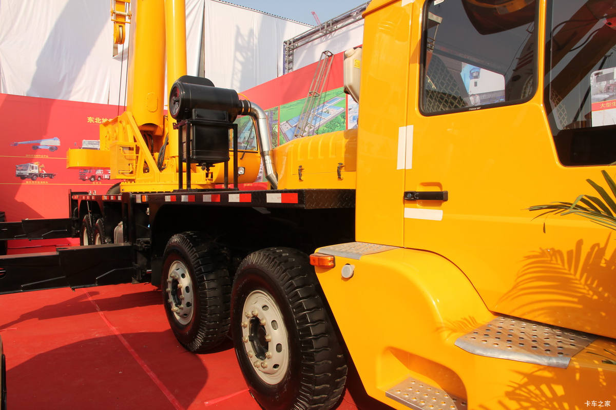 北方交通 50吨汽车起重机