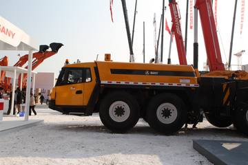 三一 全地面起重机&nbsp;吊车外观                                                图片