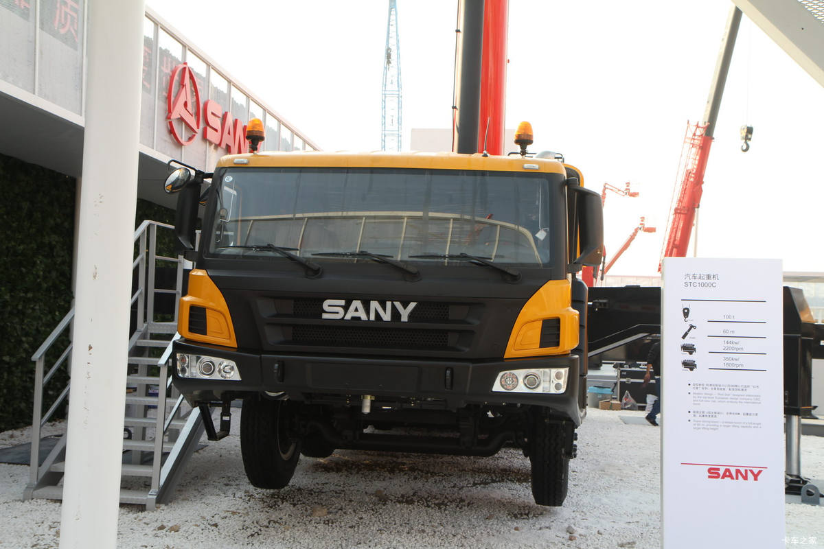 三一 100吨汽车起重机