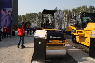 柳工 CLG6024小型双钢轮压路机