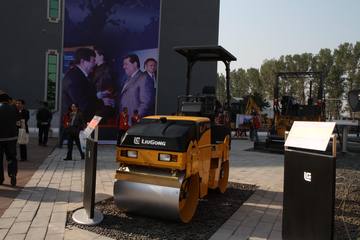 柳工 双钢轮压路机&nbsp;压路机图片