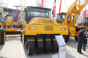 厦工 XG6263P-I全液压轮胎压路机