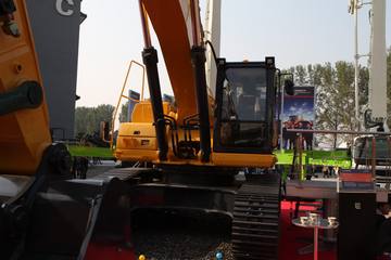 柳工 CLG945E履带式液压挖掘机