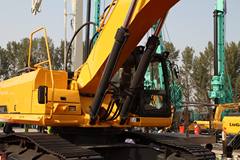 柳工 CLG945E履带式液压挖掘机