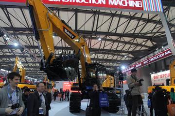 三一 SY700H-8履带式液压挖掘机