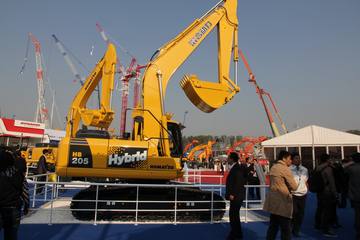 小松 HB205-1履带混合动力挖掘机