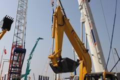 中联 ZE85E履带式挖掘机