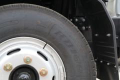 现代商用车 泓图500 170马力 4.165米单排仓栅式轻卡(CNJ5041CCYQDA33V)