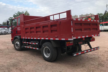 ���� �°����� 130���� 4X2 Ͱװ�������䳵(CGC5040CTYHDD35E)ͼƬ