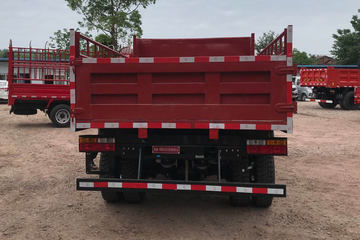 ���� �°����� 130���� 4X2 Ͱװ�������䳵(CGC5040CTYHDD35E)ͼƬ